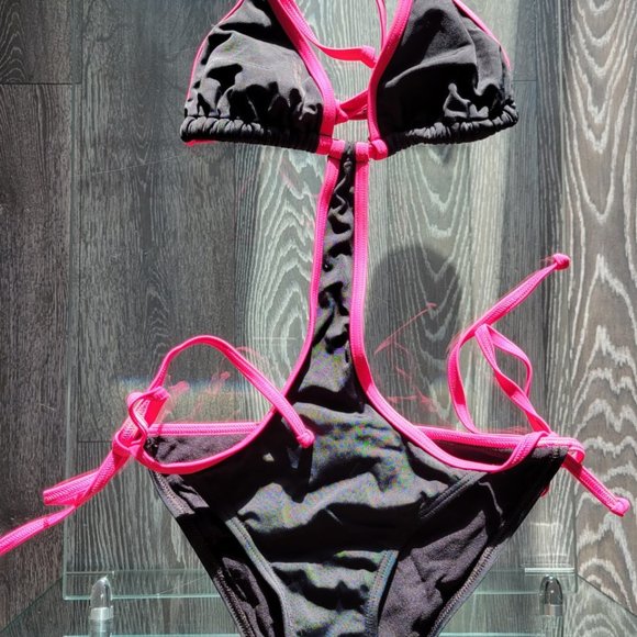 La Vie en Rose One Piece Bikini - Picture 1 of 1